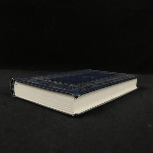 毛姆短篇小说集《环境产物》 保利娜·埃里森趣味插图 复古仿皮精装32开 商品图1