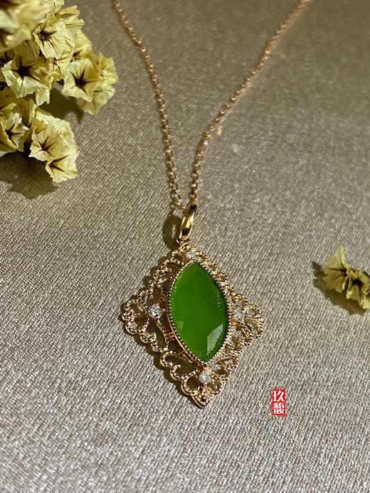 18K玫瑰金和田玉（碧玉）镶钻吊坠-锦绣/八面切割马眼6*12mm/苹果绿 商品图4