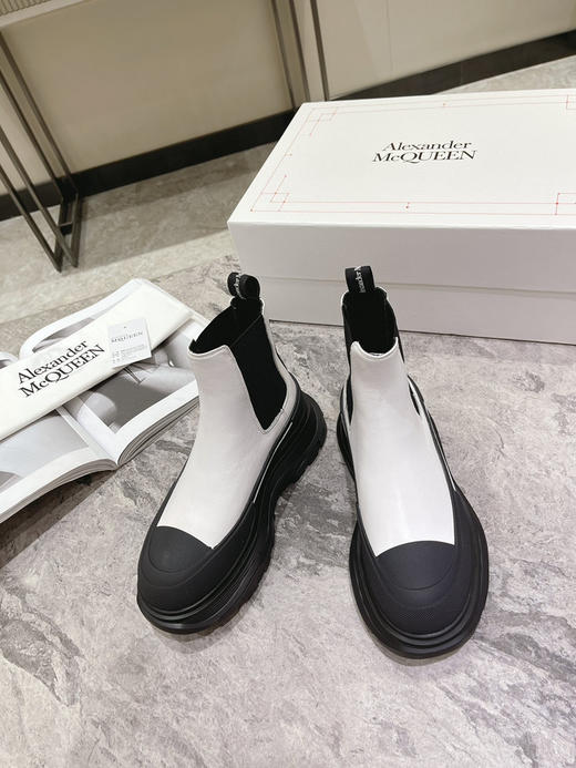 黑底白色厚底短靴 商品图4