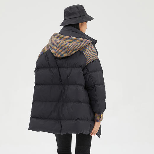 谜底2022冬季新品撞色宽松中长款连帽羽绒服加厚外套女229MY6185 商品图3