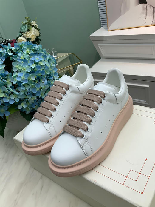 白色粉底 商品图0