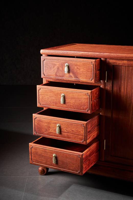 红桥红  家具严选  缅甸花梨（大果紫檀）【167八抽屉 如意餐边柜】独板 商品图5