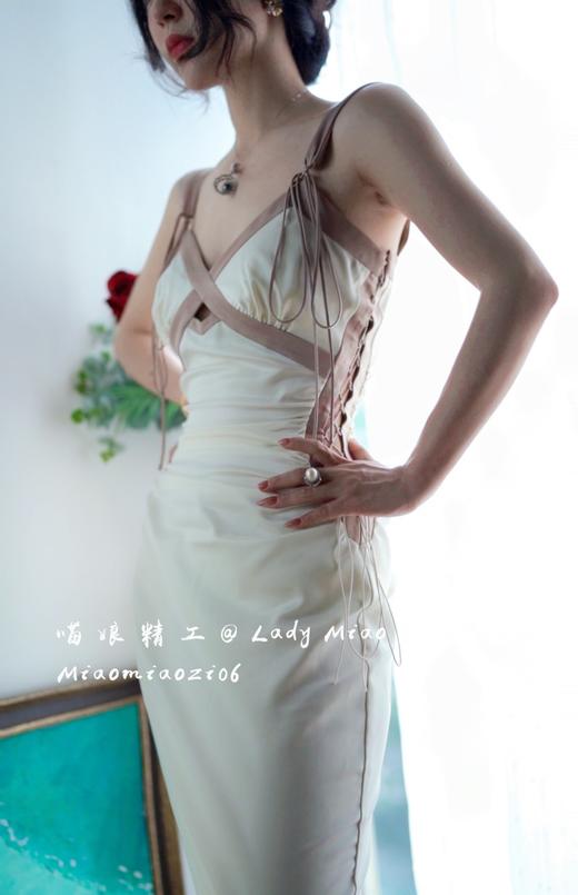 1303#【复团】喵娘精工丨定制《暮色之花》复古VTG抽绳收腰褶皱吊带缎面连衣裙 商品图13