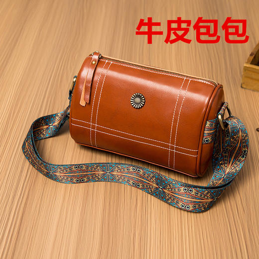 DY-8704OF 牛皮小包包女2022新款潮波士顿枕头包宽肩带女包休闲单肩斜挎包 商品图0