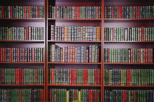 【图书盲盒】苍鹭出版社（HeronBooks）六七十年代复古烫金压花仿皮精装书随机发 商品图0