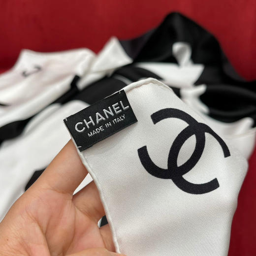 香奶经典中的经典 超美的丝巾。独家保真。
意想不到的无敌好价格！ 商品图11