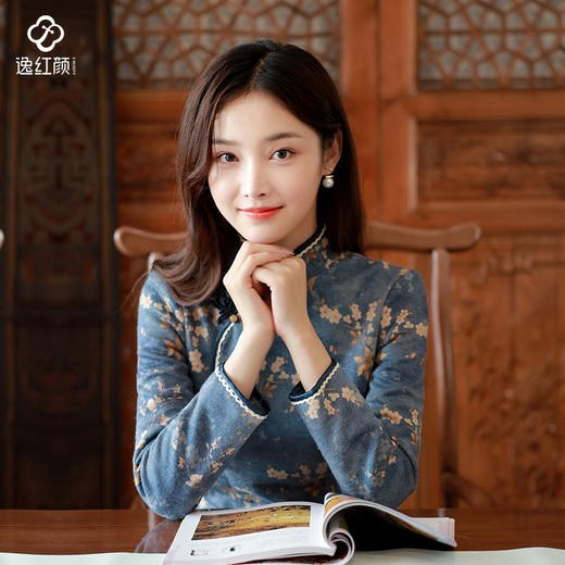 逸红颜瑞年2025冬新品拉毛针织手工梅花盘扣新中式书卷文艺旗袍女 商品图0