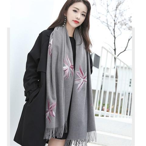 秋冬新款女围巾条纹格子流苏围巾长款仿羊绒围脖印花保暖百搭披肩 商品图3