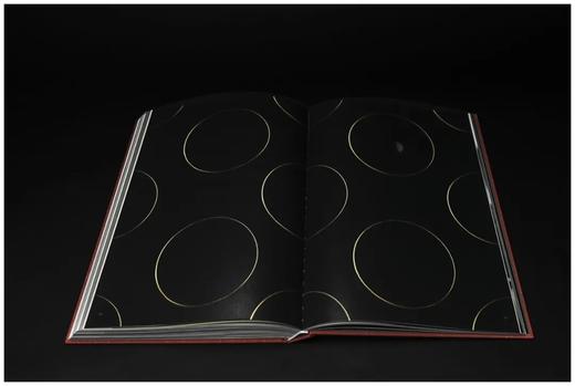 《礼在野》，精装，8开函套装，尉茂辉著，西泠印社出版社2022年6月一版一印，378页，定价880元，售价880元。 商品图4