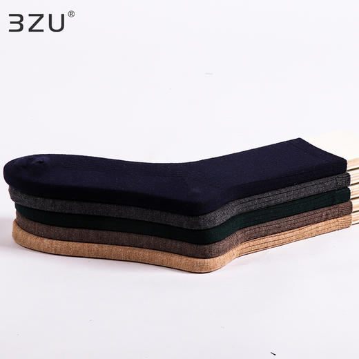 【任选6双99.5】足装秀秋冬男款中筒秋冬丝光羊毛保暖细抽条中邦羊毛男袜 商品图1