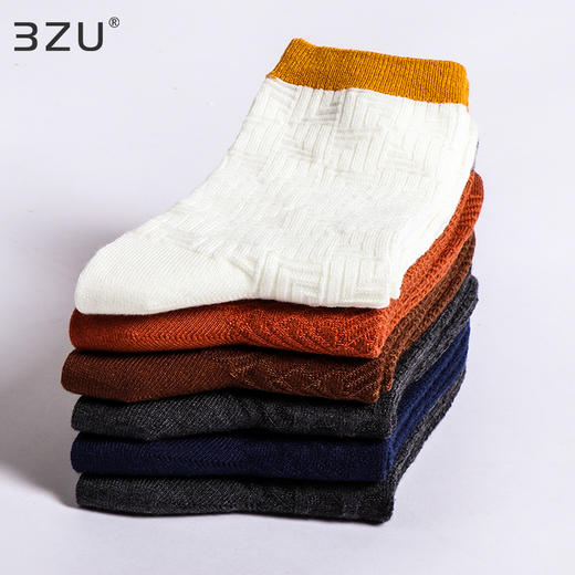 【任选6双99.5】春季男款秋冬中筒丝光羊毛冬季保暖撞色横杠提花中邦保暖男袜子 商品图1