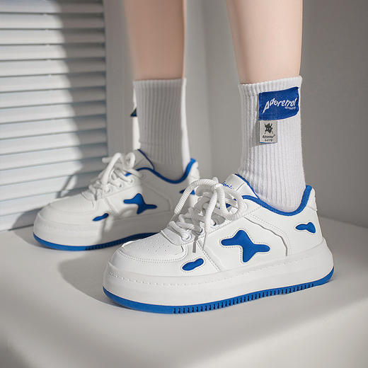 「克莱因蓝款」鮀品板鞋克莱因蓝潮厚底小白鞋设计感小众学生休闲鞋女 商品图3