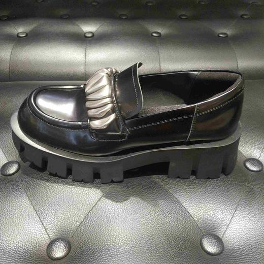 LFGJ 14704 牛皮金属纤扣乐福鞋 商品图1