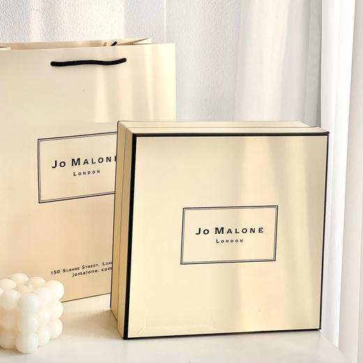 2022年秋冬新品，祖马龙洗护三件套，用了你就是人间行走的扩香器，英国梨和小苍兰的香味，清新舒爽，礼盒套装，送礼自用都适合，定价2000+，仅有一批 商品图3