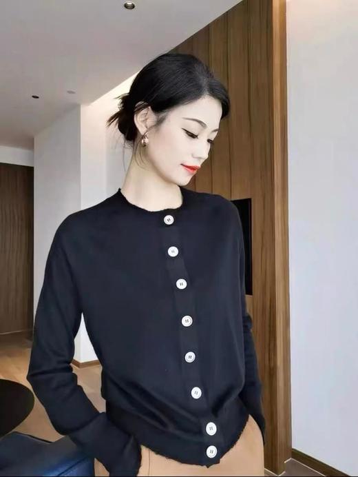 3楼阿玛施AMASS服饰黑色开衫 商品图2