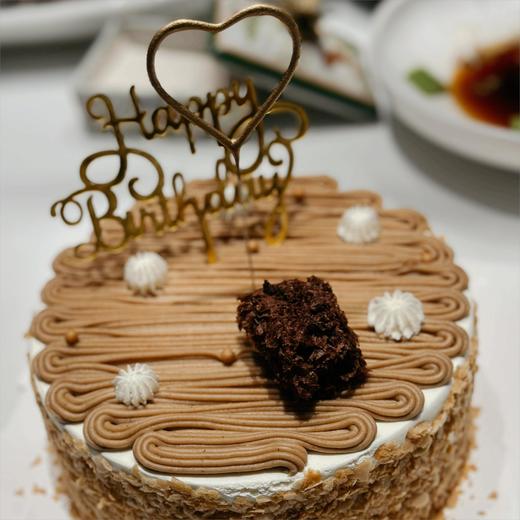 【甜久荟 薄脆片超级蒙布朗蛋糕】栗子蛋糕重度爱好者必选 内陷是栗子泥与100%动物脂鲜奶油 表面满铺栗子泥 口感馥郁 无化学添加 适合任何人群和场合 栗子泥的颜色在不同光线下会与图片有偏差 介意勿拍 商品图3