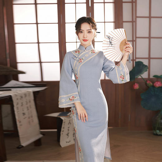 TX秋冬中长复合针织刺绣蕾丝花边日常显瘦旗袍连衣裙 商品图3