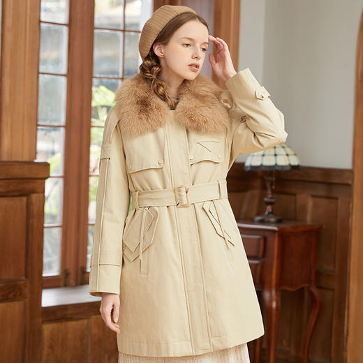 Famecoco范可儿派克服女冬中长款收腰大毛领羽绒服白鸭绒F228AD009 商品图0