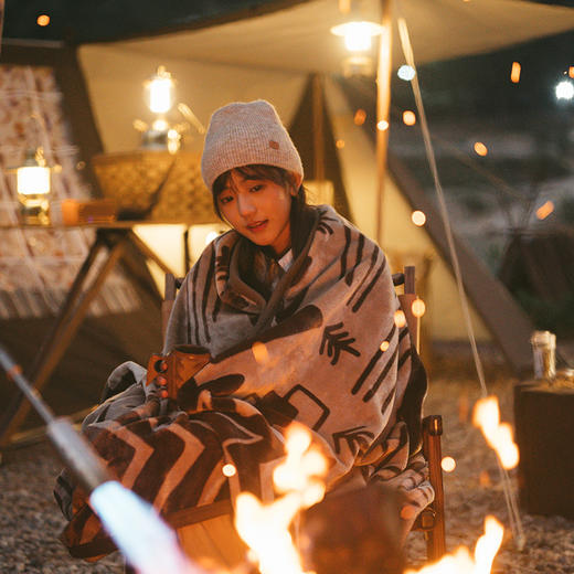 Naturehike旗舰店：木年华-户外全阻燃披毯 商品图2