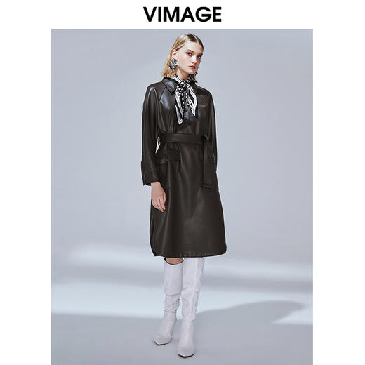 下架脱皮-VIMAGE纬漫纪品牌女装冬款气质翻领时尚收腰显瘦PU连衣裙V1407033 商品图1