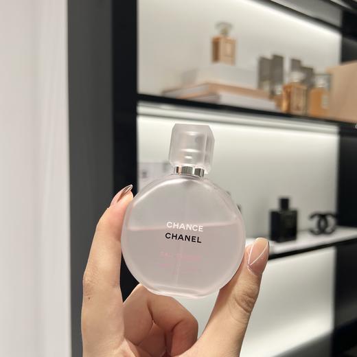 Chanel香奈儿  嘉柏丽尔Gabrielle发香喷雾40ml /五号发香喷雾35ml /Coco发香喷雾35ml/邂逅柔情35ml /五号清新香体喷雾100ml 香氛喷雾淡香护发 商品图2