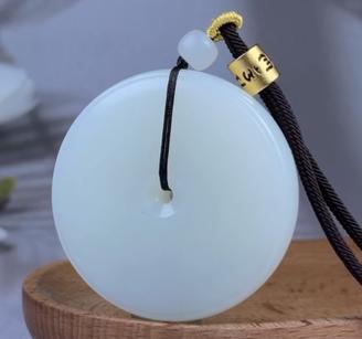 和田玉吊坠-羊脂玉镯子芯平安扣 商品图0