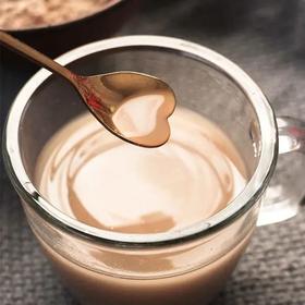  眼袋让你老十岁，3个方法，帮你改善 