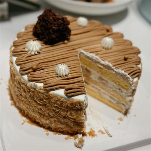 【甜久荟 薄脆片超级蒙布朗蛋糕】栗子蛋糕重度爱好者必选 内陷是栗子泥与100%动物脂鲜奶油 表面满铺栗子泥 口感馥郁 无化学添加 适合任何人群和场合 栗子泥的颜色在不同光线下会与图片有偏差 介意勿拍 商品图2