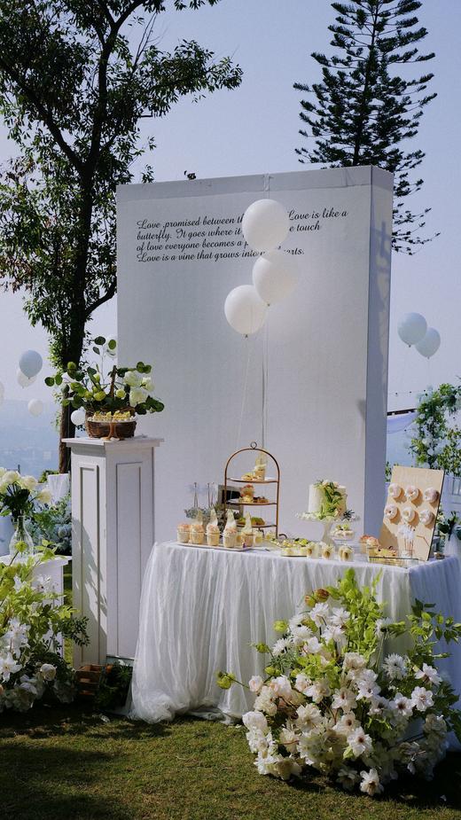 白绿色草坪婚礼甜品台 商品图7