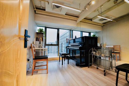 【飞鱼工作室—钢琴启蒙1节+声乐基础1节】限时优惠68元   如风生活特惠 商品图1