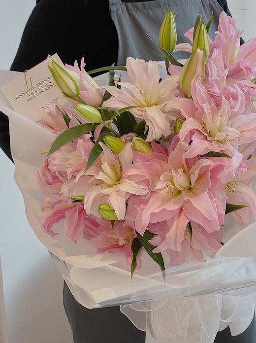 拉菲百合 · 花束 商品图1