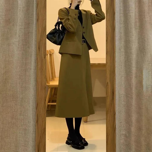 【服装鞋包】-秋季新款港味复古西装外套装半身裙两件套 商品图2