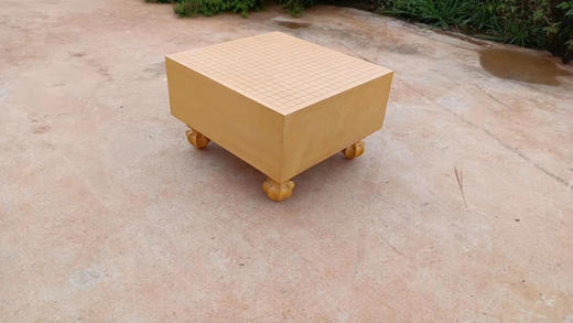 18厘米厚中式新榧贴面莲花腿棋墩 商品图0