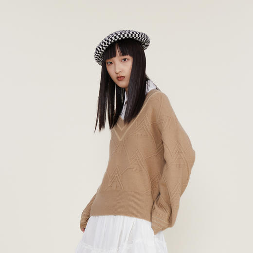 谜底2022冬季新款套头针织衫女保暖宽松短款V领复古毛衫224MZ1903 商品图1