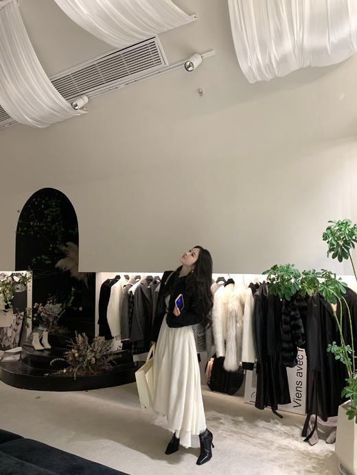 Read Nameless /黑天鹅外套+重工丝绒浮雕裙 商品图11