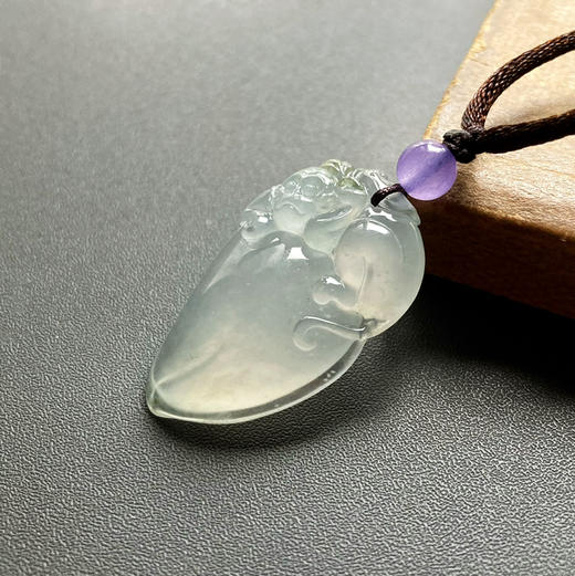 冰种厚庄翡翠大桃子灵猴献瑞 商品图0