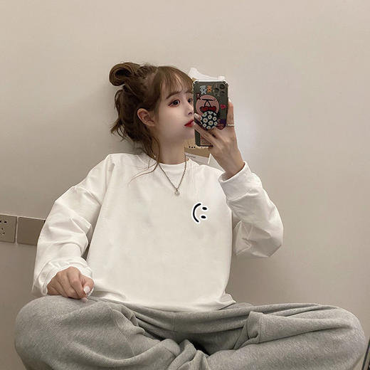【新款上市 时尚百搭情侣装卫衣】女装笑脸图案圆领卫衣女生潮牌宽松韩版超火ins 慵懒风上衣外套 商品图1