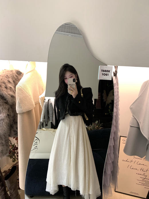 Read Nameless /黑天鹅外套+重工丝绒浮雕裙 商品图4