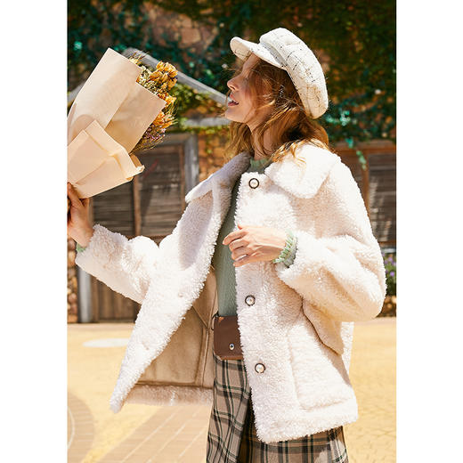 @欧芮儿2019秋冬长袖羊羔毛短外套 商品图1