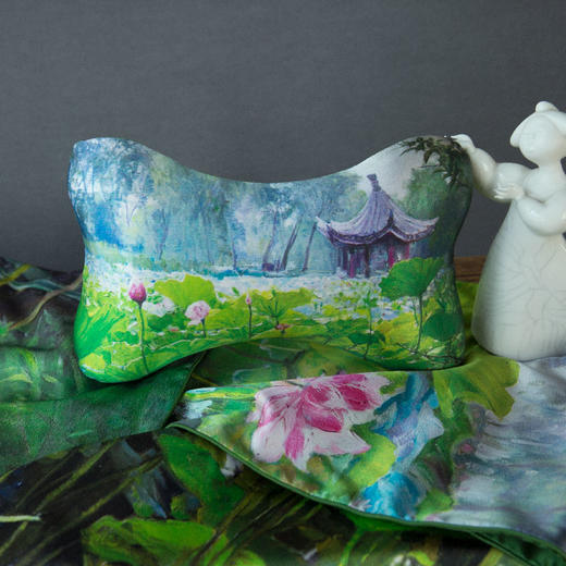 羽诗制造出品 吴宜恩老师创作荷塘腰枕颈枕全真丝天然密实 商品图1