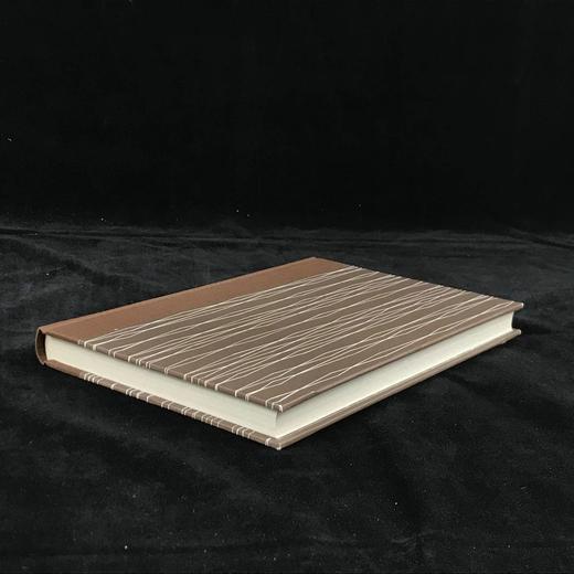 特罗洛普《巴彻斯特养老院》（1980） 数十幅幅插图 精装18开带书匣 商品图2