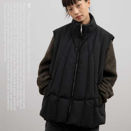 cryingcenter 黑色情侣羽绒服马甲 百搭包裹包裹感背心 哭喊中心 商品图2
