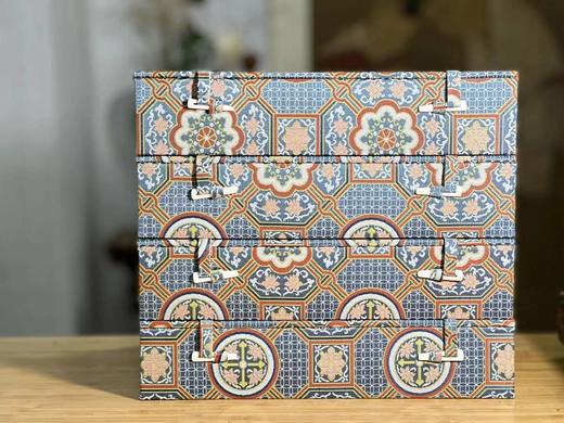 《重刊宋本夷坚志》，宋洪迈 著，编号本，全书四函，共十六册，成书尺寸为 28.5*18 公分，内页选用安徽泾县精品仿古宣纸，仅印108套，广陵书社2022年4月一版一印。定价5800，售价2300元。 商品图1