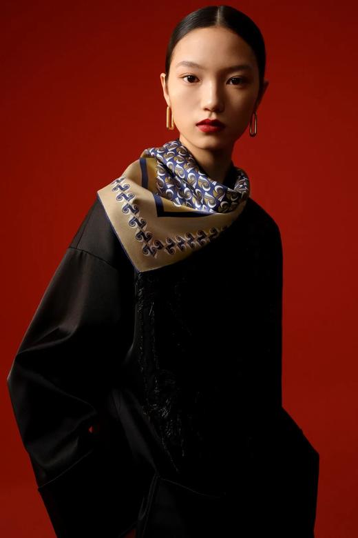 WENSLI/万事利 双面100%桑蚕丝中方巾-挚爱 商品图1