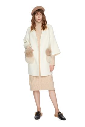 ELLA JADE 毛绒口袋V领大衣 4921