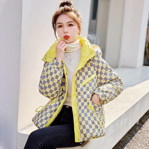 WA22959 2022年冬季新款短款羽绒服女宽松时尚格子设计感小个子加厚外套潮 商品图1