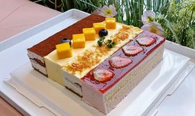 小咪四重奏3.0：榴莲提拉米苏+芒果慕斯+草莓慕斯+经典提拉米苏（约800克，合适4-8人分享））