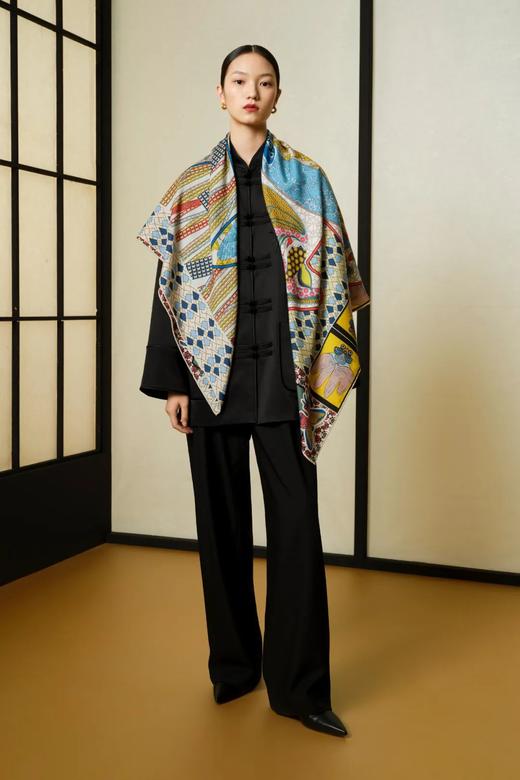 WENSLI/万事利 双面印花丝羊毛围巾-飞花令 商品图3