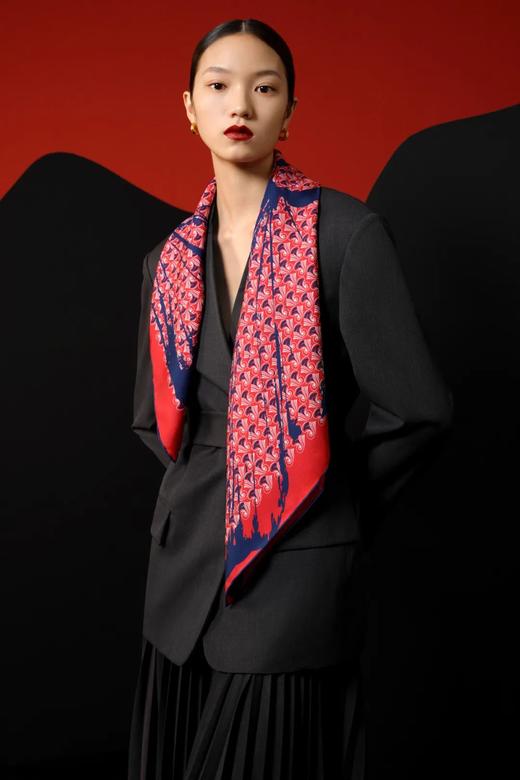 WENSLI/万事利 双面印花100%桑蚕丝大方巾-挚爱 商品图1