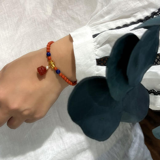 【采购专享】送福醒狮 南红青金石手串 商品图6